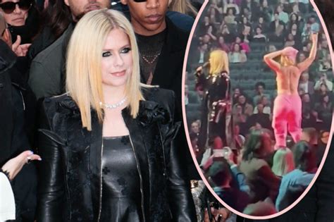 avril lavigne tits|Avril Lavigne Flicks Topless Protestors Boob at JUNO Awards